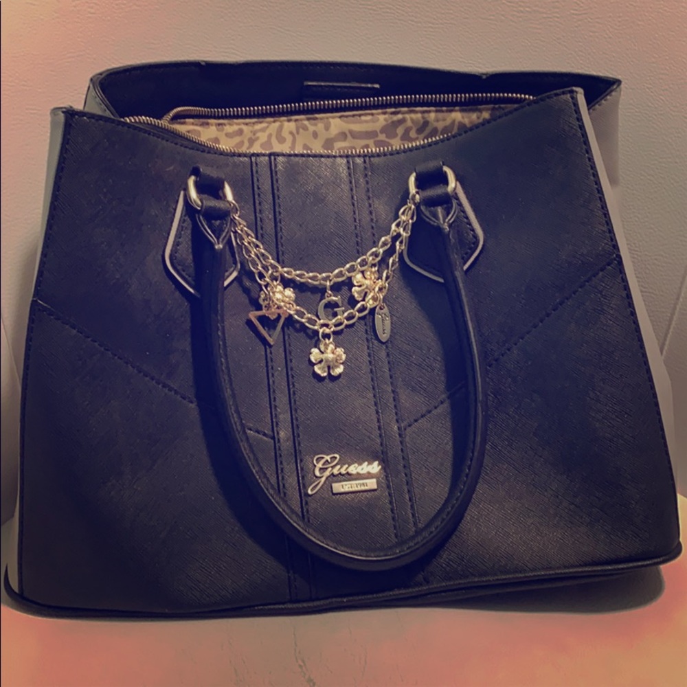Guess black purse